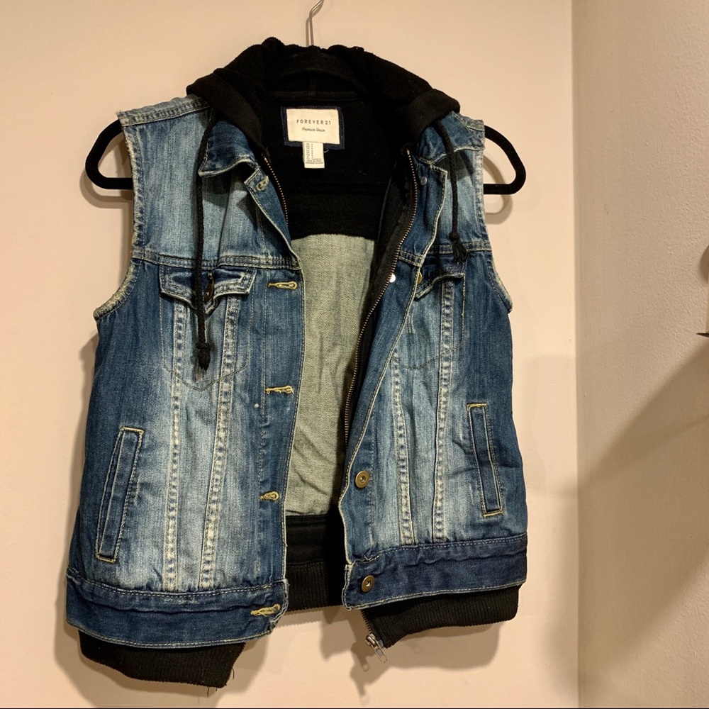 🌈3 for $20 Hooded denim vest